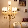 유럽 ​​스타일의 고급 럭셔리 크리스탈 바닥 램프 고급 창조적 호텔 모델 룸 소파 커피 테이블 거실 침실 수직 램프