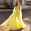 vestidos de vestidos de renda amarela