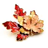 Retro Stijl Geel Rood Oranje Trio Sugar Canadese Maple Blad Broach Pins voor Vrouwen Fall Autumn Sweater Coat Pak Jurk Accessoire