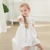 Baby Girl Boutique Белый ползунок Ручной Вышивка Цветок Хлопок Комбинезон Рожден Крещение Rompers Cretioning Испанская Одежда 210615