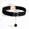 Chokers Atmungsaktives Samtseil Vintage-Halsband mit geometrischem Anhänger Halskette für Frauen Kragendrehmomente Halsschmuck Schwarz Boho Stretch Gothic