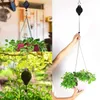 outils de jardin suspendus