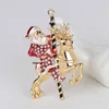 Gold Crystal Christmas Brosch Diamond Gold Santa Reindeer Brosches Corsage Scarf Buckle Dress Set Set Women Fashion Jewelry Will and Sandy Gift