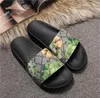 Best men slippers women ladies Flat platform sandals Rubber slide Floral brocade Gear bottoms flip flops Bee striped Beach causal slippe