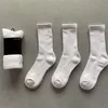 Designer de moda Black White Alta qualidade Meias homens homens algodão All-Match Classic Ankle Hook Staque respirável Misturando meias esportivas de basquete de futebol 504q
