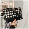 Cross Body 2021 Borsa da donna Borsa a tracolla a spalla singola Collision Color Rhombus Chain PU e materiale intrecciato