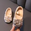2021 Le nuove scarpe per bambini Strass perla Strass Shining Bambini Scarpe da principessa Baby Girls per feste e matrimonio D487