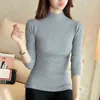 Fashion Solid Weiß und Schwarz Tops Pullover Winter Langarm Rollkragen Pullover Frauen Pullover Femme Kleidung 5218 211120