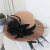 冬の結婚式の帽子