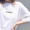 Vetements camiseta homens mulher manga curta grande tag hip hop solto casual bordado vetements tees preto branco t-shirts top tees x0726