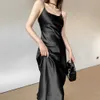 Luxe Brillant Femme Robe Satin Sans Manches Spaghetti Sangle Vert Champagne Noir Sexy Élégant Été Clubwear Robes 210608