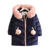 Baby Girl Winter Coat Cold 3 4 6 8 10 11 12 Lata Nastolatka Zagęszczanie Z Faux Fur Ball Korek z kapturem Down Down Kurtka Dla Dzieci 210529