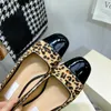 Casual Designer Mode Kvinnor Skor Leopard Häst Hår Äkta Läder Rund Toe Flats Slip på Zapatos Mujer Prom Evening Pumps