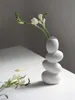 Elegancki biały w kształcie jaja wazon Matowy ceramiczny dekoracyjny stół wazon na kwiaty Kreatywny domowy biurowy salon Kuchnia Decor 210623