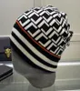 Luxury stickad hatt designer beanie cap mens monterade hattar unisex för cashmere brev casual skalle kepsar högkvalitativa mode mössor med väska