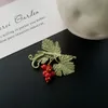 Pins Brooches Garden Brooch Pearl Beads Plant Corsage Custom Grape Daisy Bag Clothes Coat Sweater Lapel Jewelry Gift For Women Wi212Z