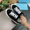 Triple Fashion Black Tops Low Sneakers Whith Stylisy Gabardine Lady Nylon Sapatos Casuais Sapatos Mulheres Cassetes Plataforma de Canvas Sneake GDJV