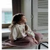 Korea styl dziecięcy bluzy koronki kołnierz z długim rękawem bawełniane grube koszulki ubrania dzieci E20568 210610
