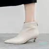 Botas de salto de couro genuíno feminino de couro apontado com zíper de zíper do tornozelo elegante e elegante Sapatos de botas curtas confortáveis