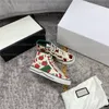 Tennis 1977 High Top Sneaker Runner Canvas Sko Green Red Strip Broderi Vintage Trainers Casual Italy Luxurys Designers Sneakers