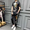 Sommar Retro Tracksuits Mäns 2 stycke Suit Kortärmad Tshirtbyxor Män Streetwear Social Casual Män Kläder Sport Joggar Set 210527