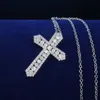 Hängsmycke Halsband Lyx trendigt silverpläterad kors för kvinnor och män Shine White CZ Stone Full Paved Fashion Smycken Party Present