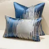 niebieskie poduszki dekoracyjne nowoczesne
