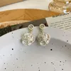 Boucles d'oreilles camélia romantiques en perles, bijoux de bal de mariage, fleur noire et blanche percée, accessoires Vintage pour femmes