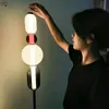 Дизайнерский постмодерный красочный стеклянный настольный лампа