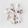 Famille d'été Vêtements Assortis Robe Floral Ruffles Bow avec Ceintures Maman et Bébé Fille E0206 210610