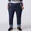 Plus Size 42 44 48 50 52 Jeans caldi invernali da uomo Business Casual Pantaloni in denim larghi dritti neri blu Pantaloni di marca maschile 211108