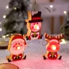 木製のクリスマスライトペンダントサンタスノーマンムース形暖かいライト新年の家の装飾