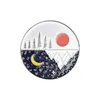 Dag och natt Emalj Pin Sun Moon Stars Mountains Brosches Väska Kläder Lapel Pins Badge Outdoor Smycken Gift för Lover Vänner