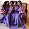 2021 Afrikansk lavendel lila sjöjungfru brudtärna klänningar En axel med båge långt för bröllop Gästklänning Plusstorlek Party Maid of Honor-kappor under 100 soptåg