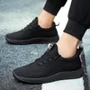 Högkvalitativ 2021 Sport Mens Kvinnor Löpskor Triple Black Red Outdoor Andningsbara Löpare Sneakers Storlek 39-44 Wy06-20261