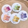 1 par Korea Sweet Girl Baby Hairpins Fashion Children's Hair Accessories Söta färgblommor All-Inclusive Fabric Duckbill Clip