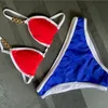 Lüks Siyam Velvet Edge Home Tekstil Seksi Nakış Bikini Set Marka Mektupları Yüzme Tasarımcısı Metal Zinciri Yüksek Kaliteli Bayanlar Arka Çıkmaz Bölünmüş Mayo