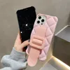 Candy Color Wristband Gitter Telefon Väskor Lyxig design Tillbaka Skydd till iPhone 12 Mini 11 Pro XS Max XR X 6 6S 7 8 Plus Girl Women Style