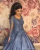 Klänningar ljusblå quinceanera spets applikation långa ärmar svep tåg pärlor skopa halskorsett baksatt satin anpassad gjord prom söt 16 födelsedagsfest klänning