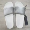 Designers Women Sandals Fashion Six Colors Blue White Red Black Gold Silvery Flat Flip Flops Men slide Slippers