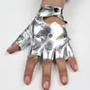 Cinq doigts gants 2021 femmes Semi doigt Hip Hop dame en cuir coeur découpe Sexy sans doigts filles Performance danse gant
