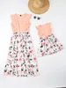 1-teiliges Kleid für Kleinkinder mit Blumendruck, Rüschenbesatz und Fake-Knöpfen
