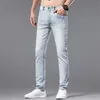 Luxurys Designer Uomo Design Jeans Bianco Rughe Stile Vintage Pantaloni Moda Slim Motociclista Jeans Uomo Pantaloni Hip Hop W28-285D