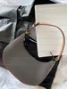 Högkvalitativ låda i äkta läder AVA TRIOMPHE Evening crossbody-väskor Dam-väskor för män Lyx Designer kvinna mode Kamerafodral kort handväska Axelväska totes