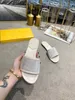 2021 Kvinnor Sandaler Tofflor Broderi Designers Slides Sandal Blommig Brokad Flip Flops Randigt Beach Läder Gummi Blomma Tofflor Loafers med låda