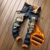2020 Men's Winter Warm Jeans Pants Fleece förstörde rippade denimbyxor tjocka termiska nödställda biker jeans för män Clothe239f