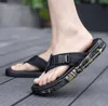 Flip-floplar Erkekler Yaz Yeni 2024 Kore Trend Erkek Terlik Kişilik Kişilik Sıradan kaymaz moda plaj sandaletleri Eva rahat terlikler