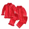 クリスマスの古典的な子供の服の柔らかい綿の固体かわいい赤いパジャマの冬のフリルの女の子子供のフルスリーブPajamasの寝室211023