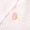 Lapins roses broches en émail dessin animé animaux mignons épingles de lapin bades pour vêtements en jean sac kawaii joelry de Noël