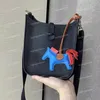حقائب المصممين Crossbody حقائب اليد 2021 سلسلة سيدات Womens BB المرأة مصممة رسول اليد حقيبة إيذر كتف اللون الأسود بني